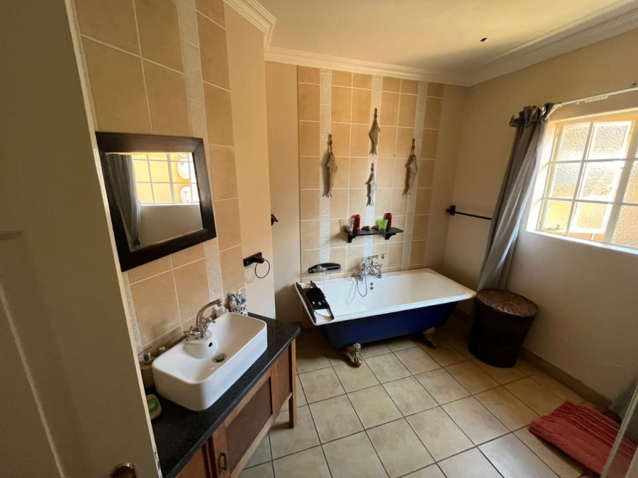 3 Bedroom Property for Sale in Zeerust North West